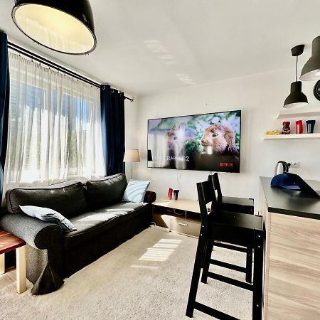 Апартаменты Neon 2 - Fast Wifi 70'Tv Netflix Hbo Max Appletv+ Варшава Экстерьер фото